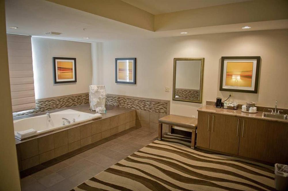 Hampton Inn Oakland-Hayward Bilik gambar
