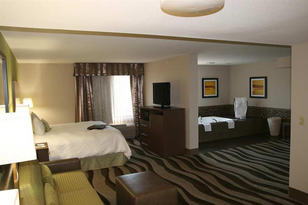 Hampton Inn Oakland-Hayward Bilik gambar