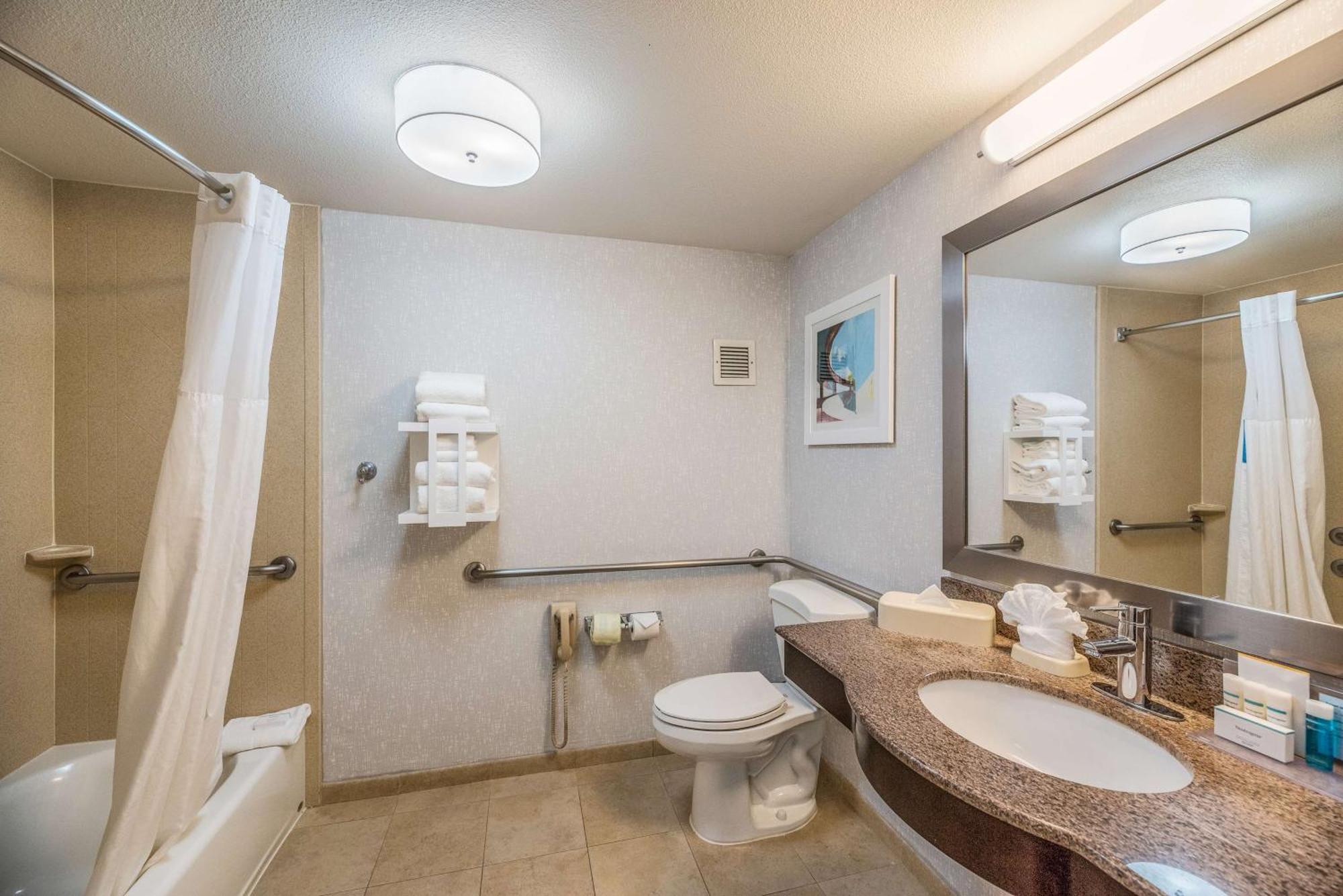 Hampton Inn Oakland-Hayward Luaran gambar