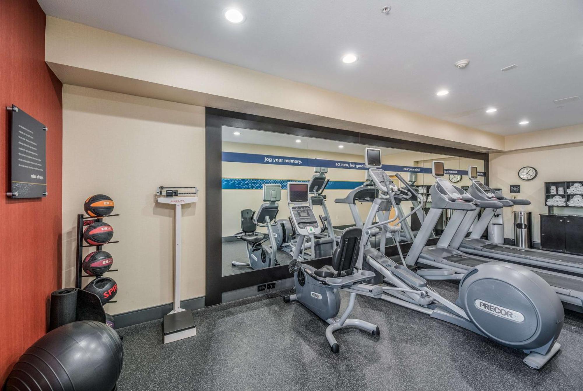 Hampton Inn Oakland-Hayward Luaran gambar