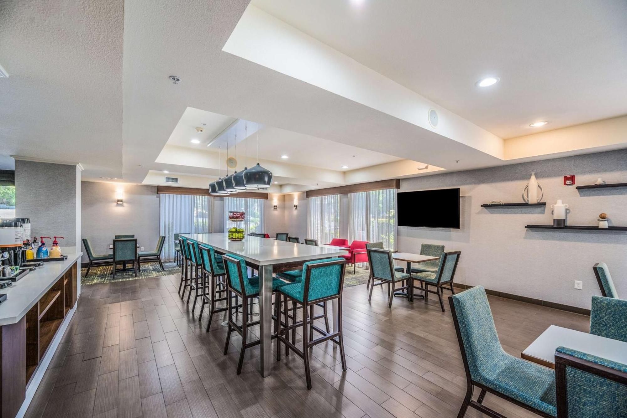 Hampton Inn Oakland-Hayward Luaran gambar