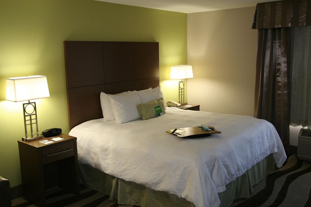 Hampton Inn Oakland-Hayward Bilik gambar