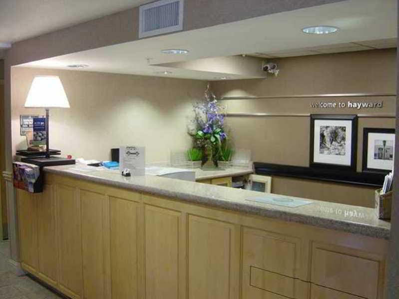 Hampton Inn Oakland-Hayward Luaran gambar