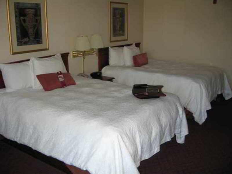 Hampton Inn Oakland-Hayward Bilik gambar