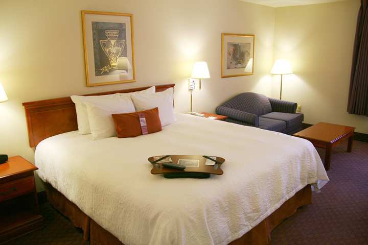 Hampton Inn Oakland-Hayward Bilik gambar